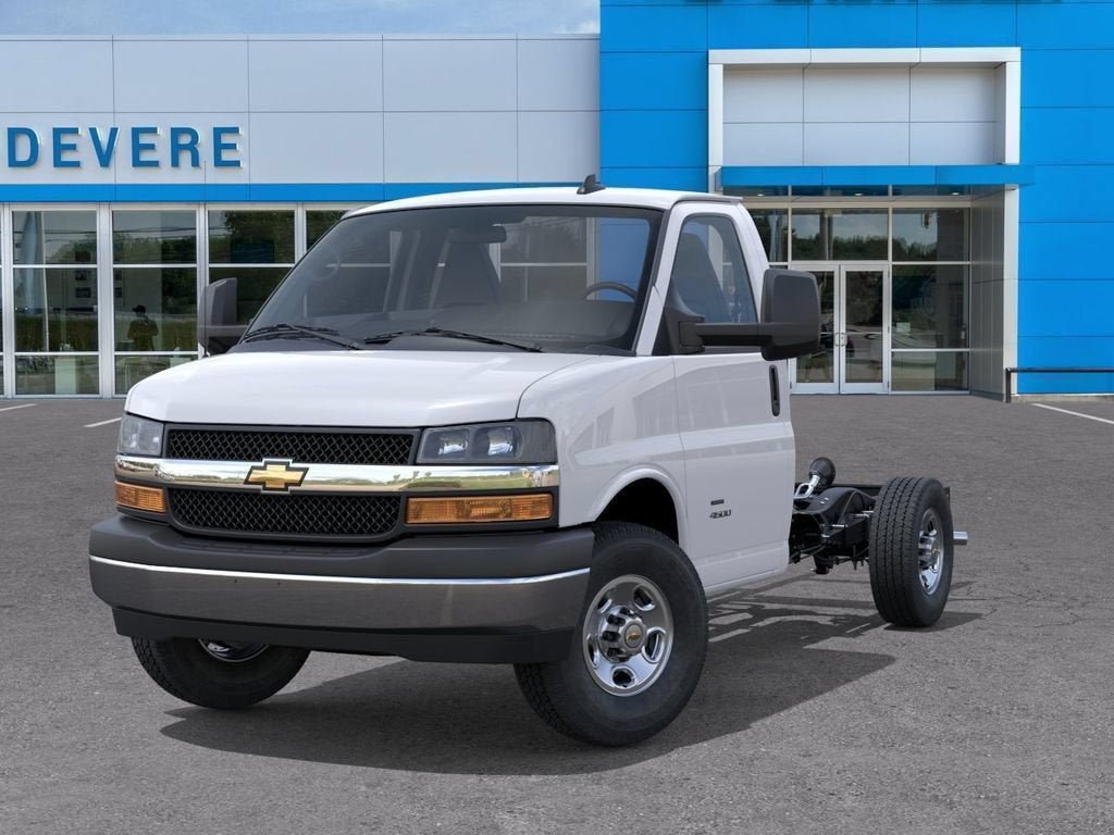 2026 Chevrolet Express Cutaway 3500 1WT