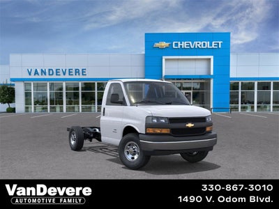 2026 Chevrolet Express Cutaway 3500 1WT