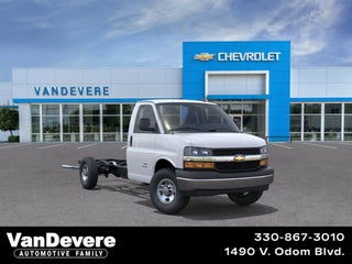 2026 Chevrolet Express Cutaway 3500 1WT