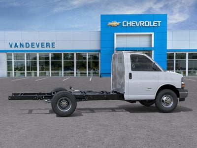 2026 Chevrolet Express Cutaway 3500 1WT