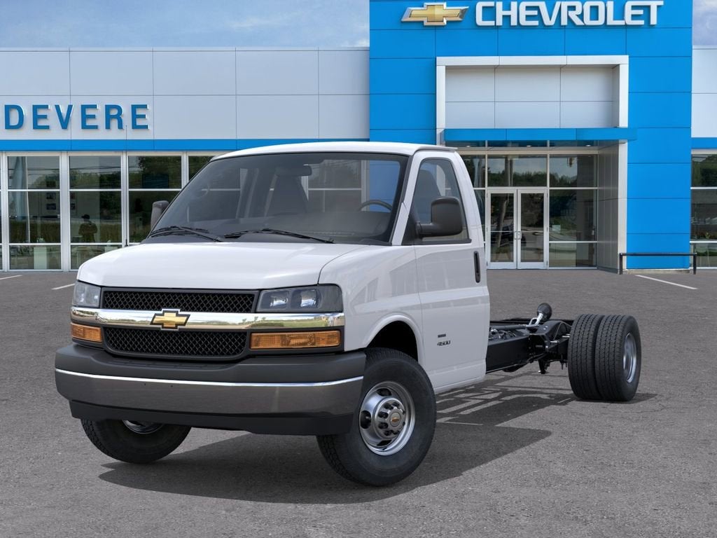 2026 Chevrolet Express Cutaway 3500 1WT