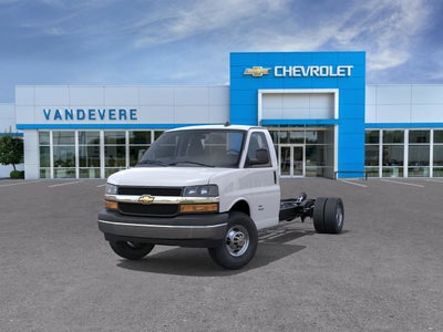 2025 Chevrolet Express Cutaway 3500 1WT