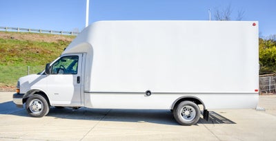 2025 Chevrolet Express Cutaway 3500 1WT