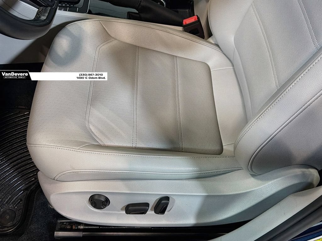 2019 Volkswagen Passat 2.0T SE R-Line