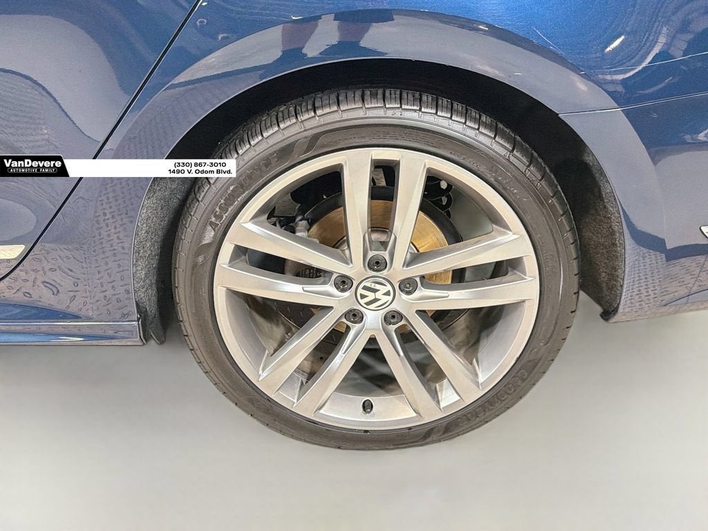 2019 Volkswagen Passat 2.0T SE R-Line