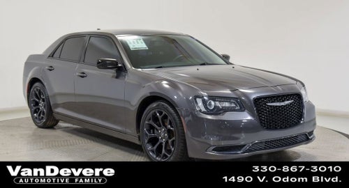 2019 Chrysler 300 Touring