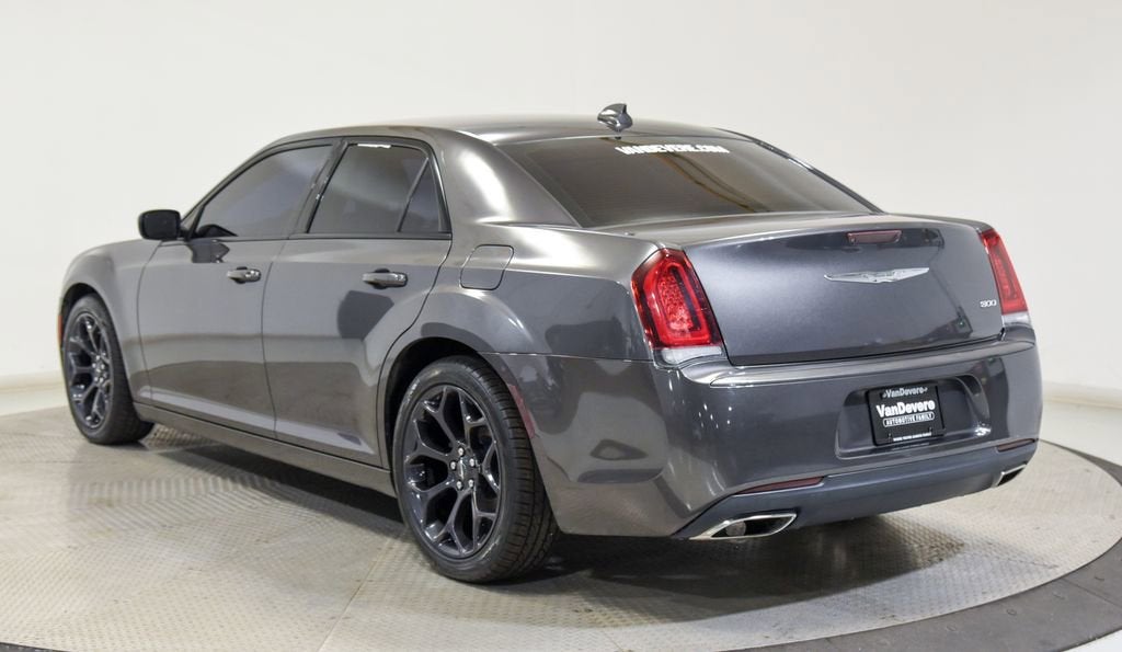 2019 Chrysler 300 Touring