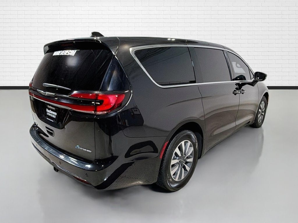 2023 Chrysler Pacifica Hybrid Touring L