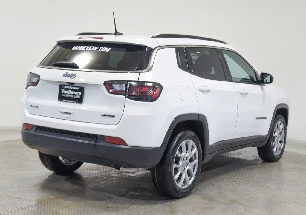 2022 Jeep Compass Latitude Lux
