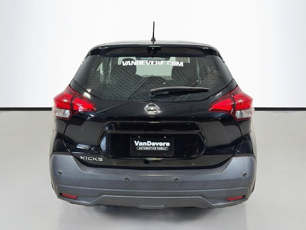2020 Nissan Kicks S