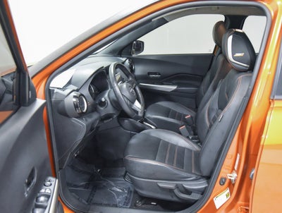 2019 Nissan Kicks SR