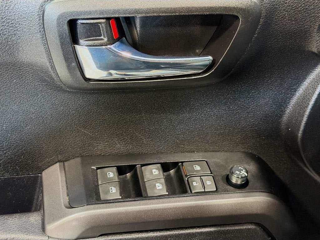 2023 Toyota Tacoma 4WD SR5