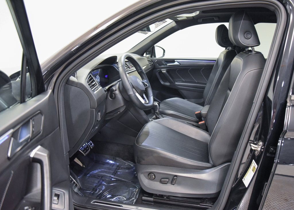 2024 Volkswagen Tiguan SE R-Line Black