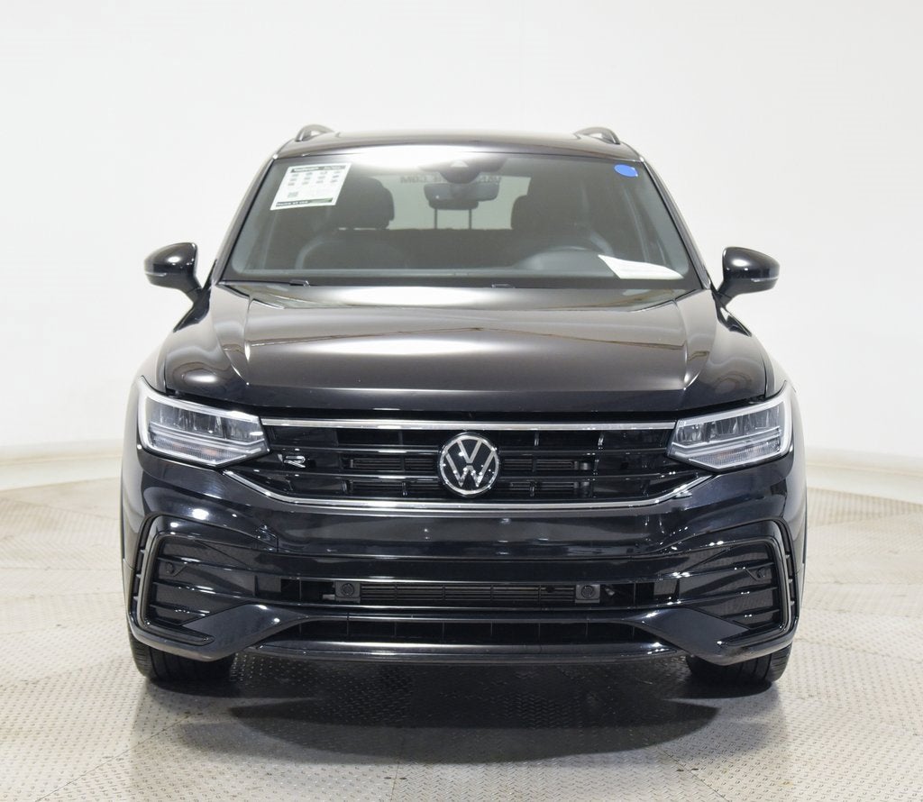2024 Volkswagen Tiguan SE R-Line Black