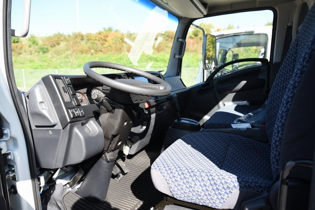 2025 Chevrolet Low Cab Forward 4500 HG NA