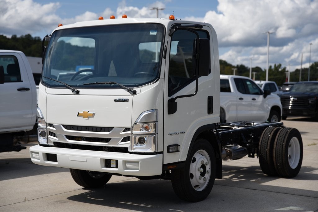 2025 Chevrolet Low Cab Forward 4500 NA