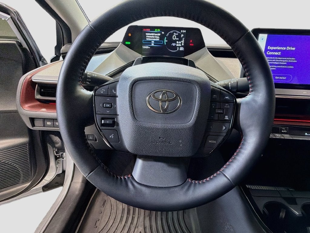 2025 Toyota Prius Plug-In Hybrid SE