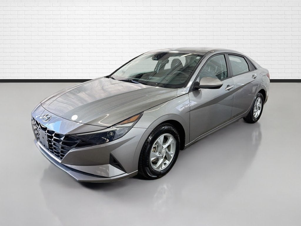 2023 Hyundai Elantra SE