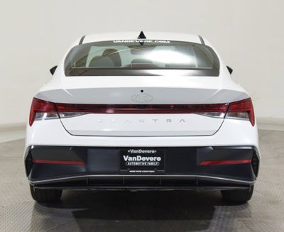 2025 Hyundai Elantra SEL Convenience