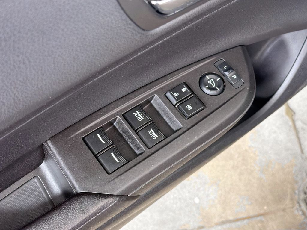 2013 Acura ILX Hybrid 1.5L w/Technology Package
