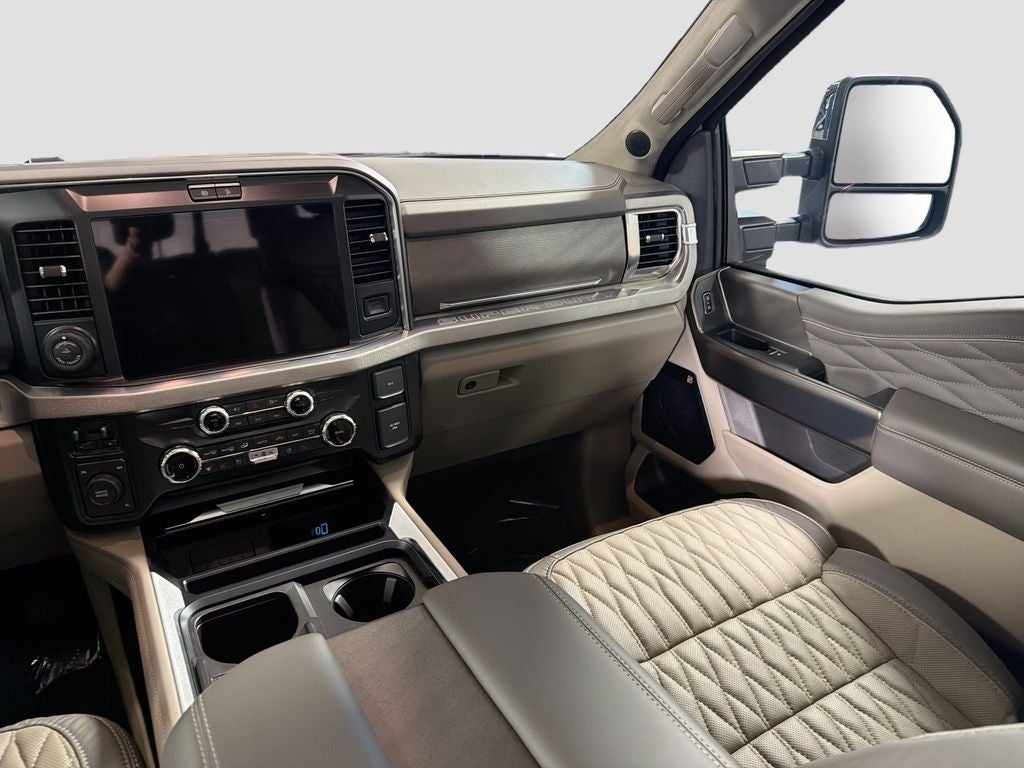 2025 Ford F-450SD Platinum DRW