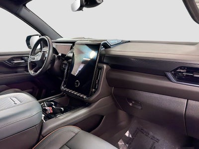 2025 GMC Yukon AT4