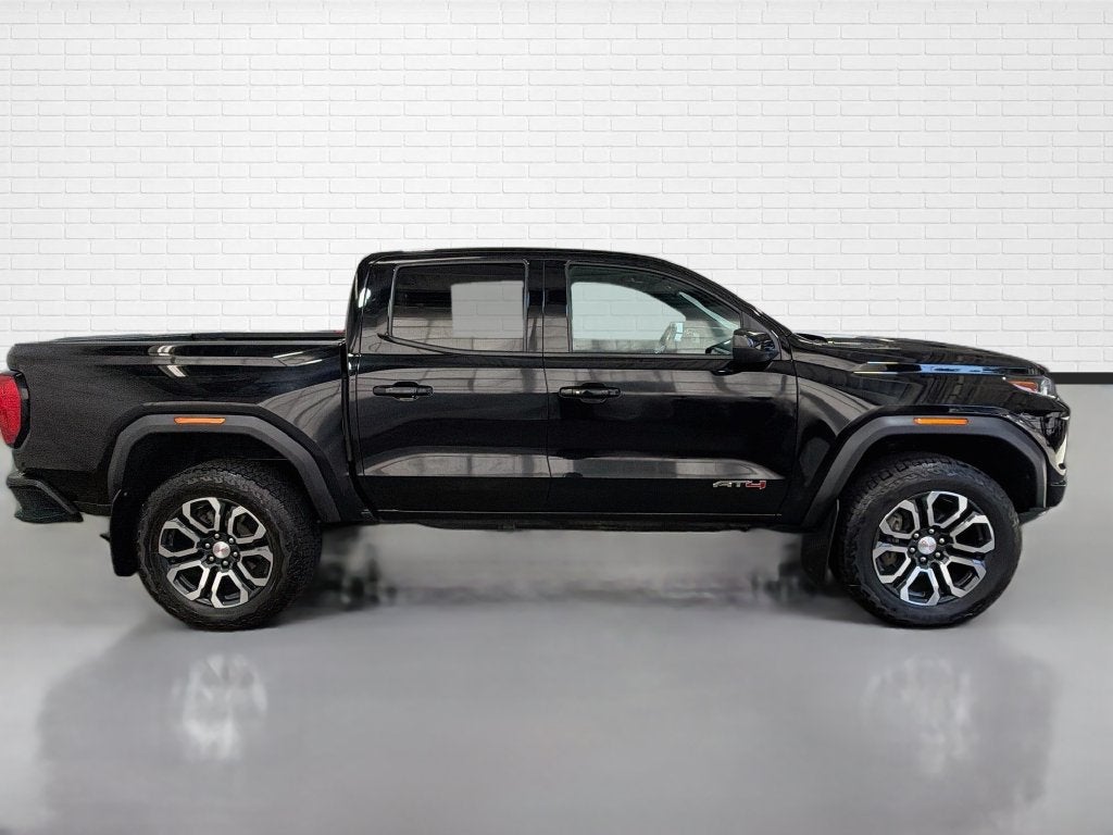 2023 GMC Canyon AT4