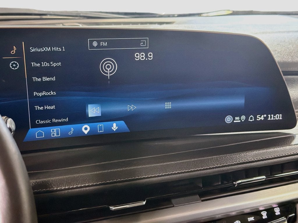 2025 Cadillac XT4 Premium Luxury