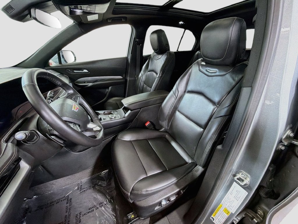 2025 Cadillac XT4 Premium Luxury