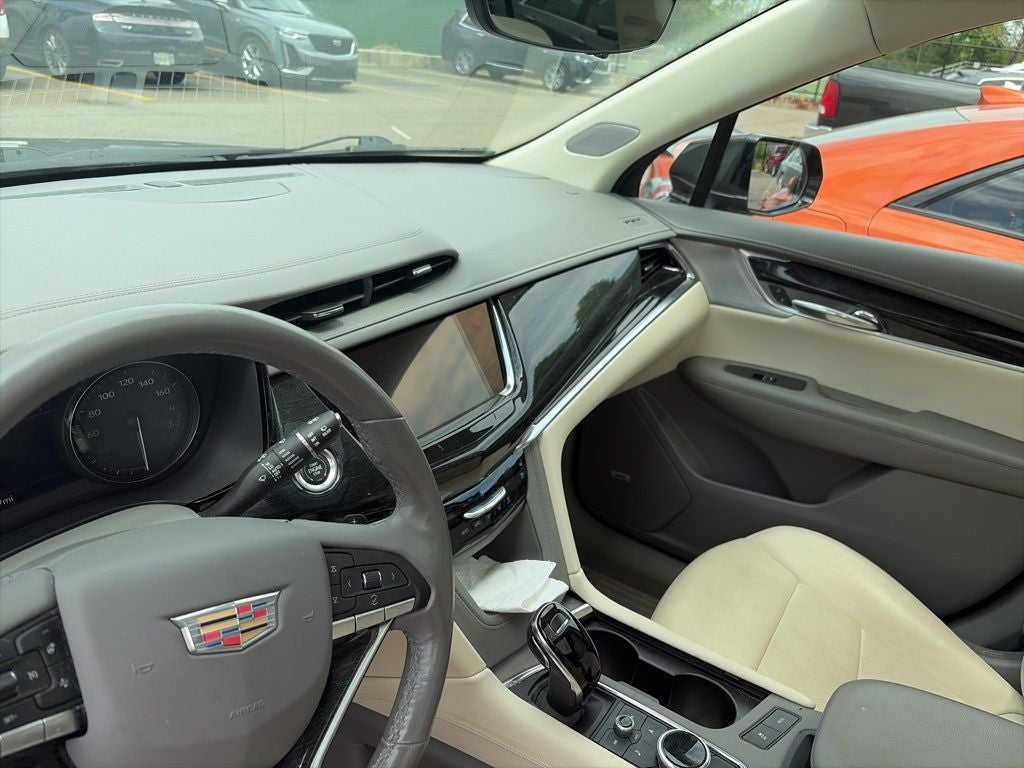 2021 Cadillac XT6 Premium Luxury