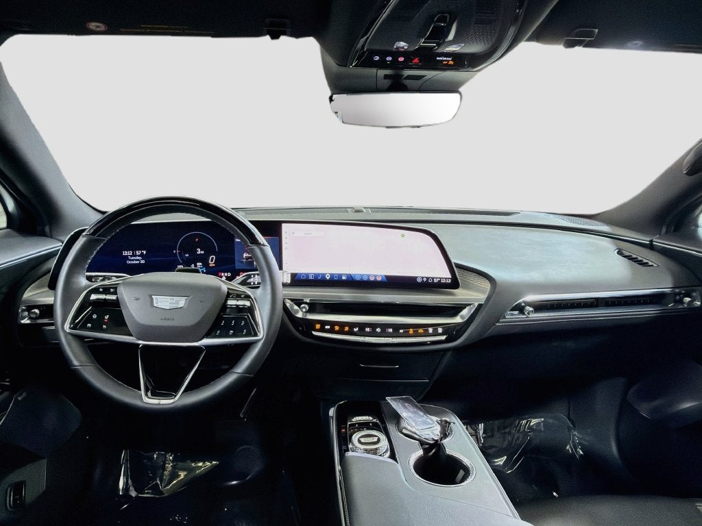 2025 Cadillac LYRIQ Luxury 3
