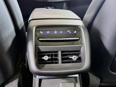 2025 Cadillac LYRIQ Luxury 3