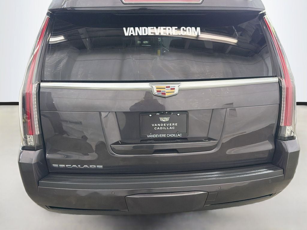 2017 Cadillac Escalade Luxury