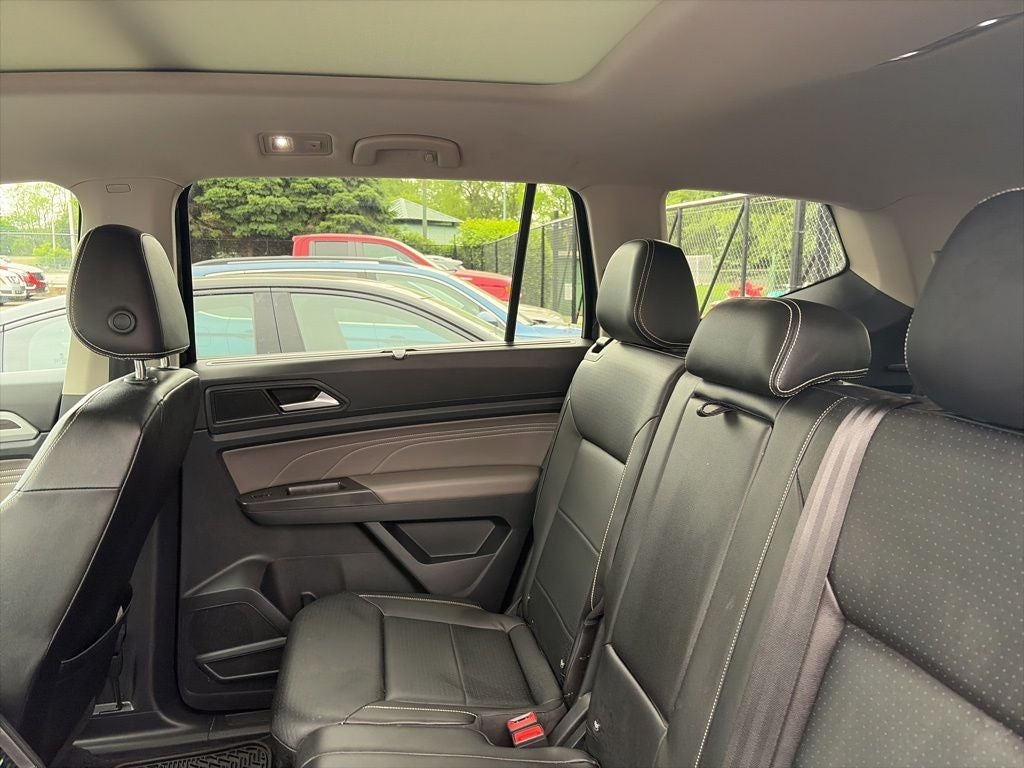 2022 Volkswagen Atlas 2.0T SE w/Technology
