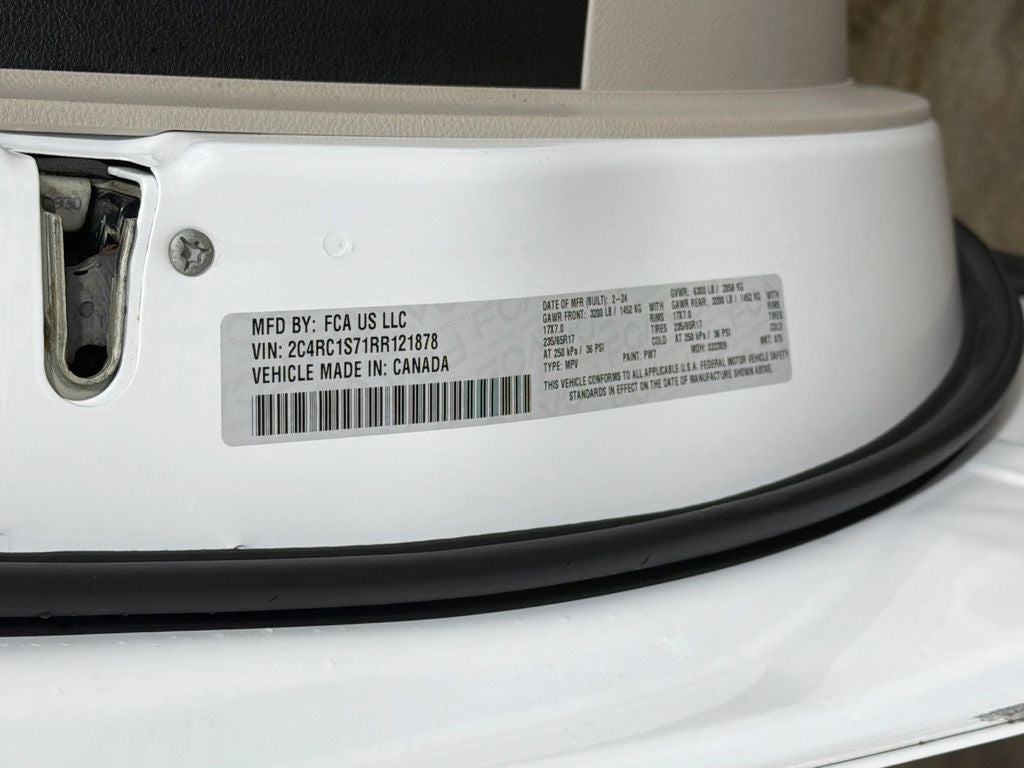 2024 Chrysler Pacifica Hybrid Select