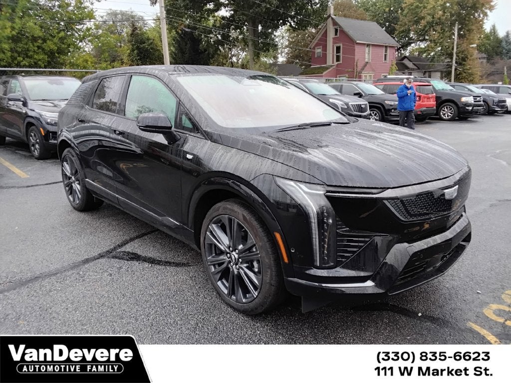 2025 Cadillac OPTIQ Sport 2