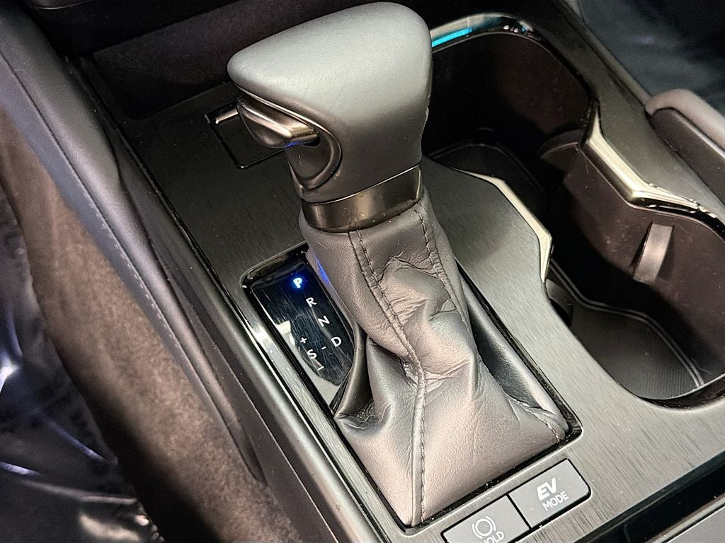 2024 Lexus ES 300h Luxury