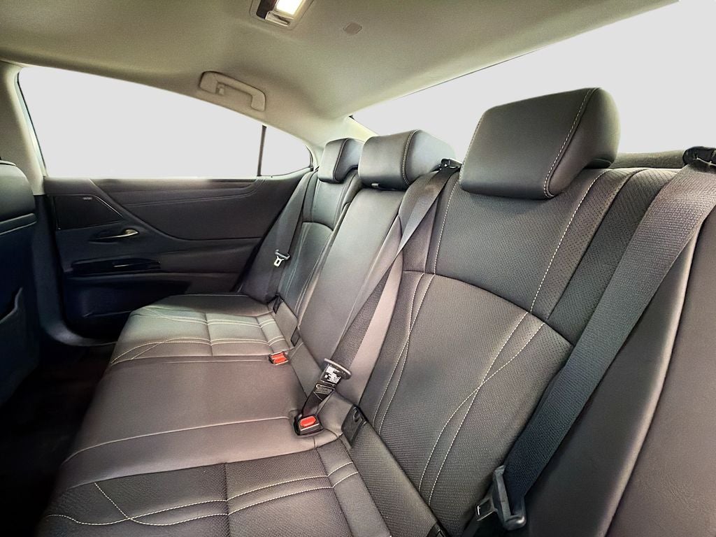 2024 Lexus ES 300h Luxury