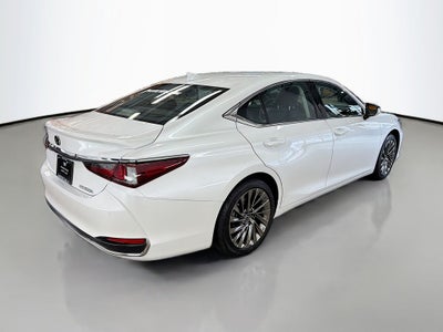 2024 Lexus ES 300h Luxury