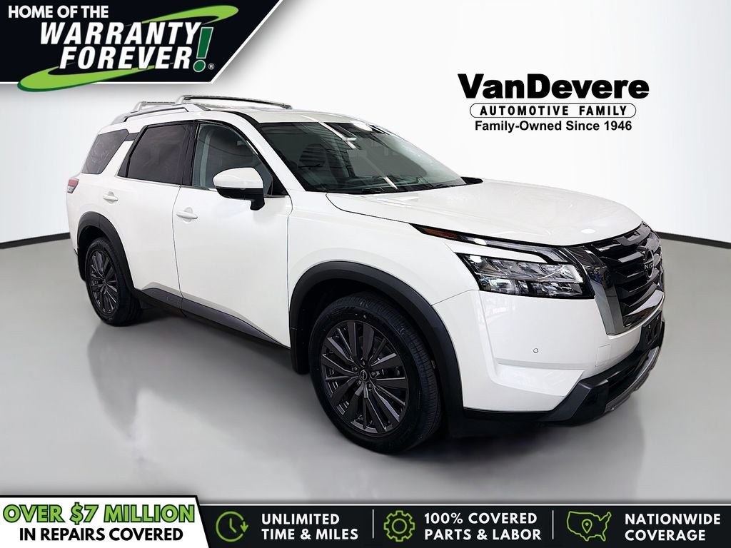 2023 Nissan Pathfinder SL