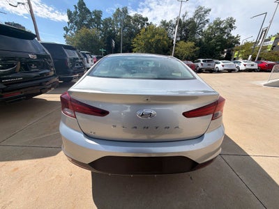 2020 Hyundai Elantra SE
