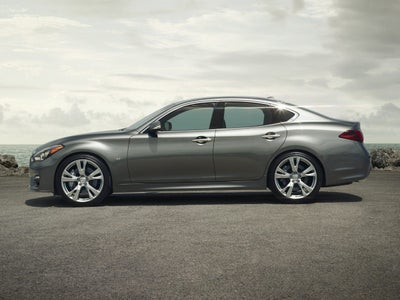 2016 INFINITI Q70 3.7X
