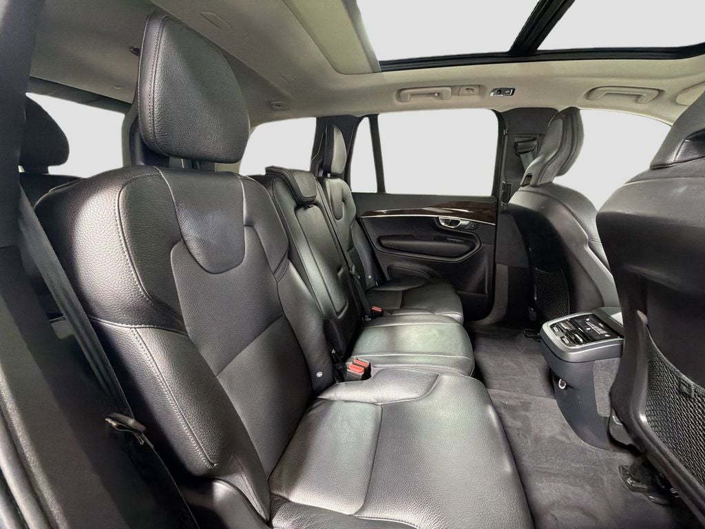 2019 Volvo XC90 T6 Momentum