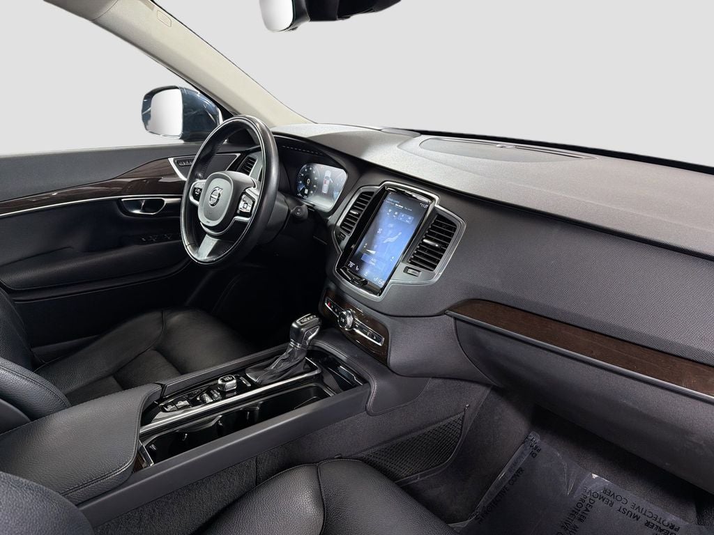 2019 Volvo XC90 T6 Momentum