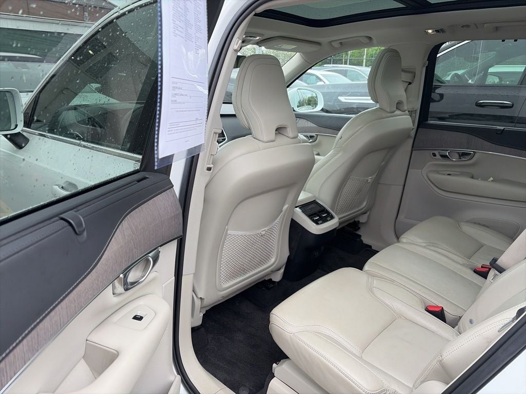 2022 Volvo XC90 T6 Inscription