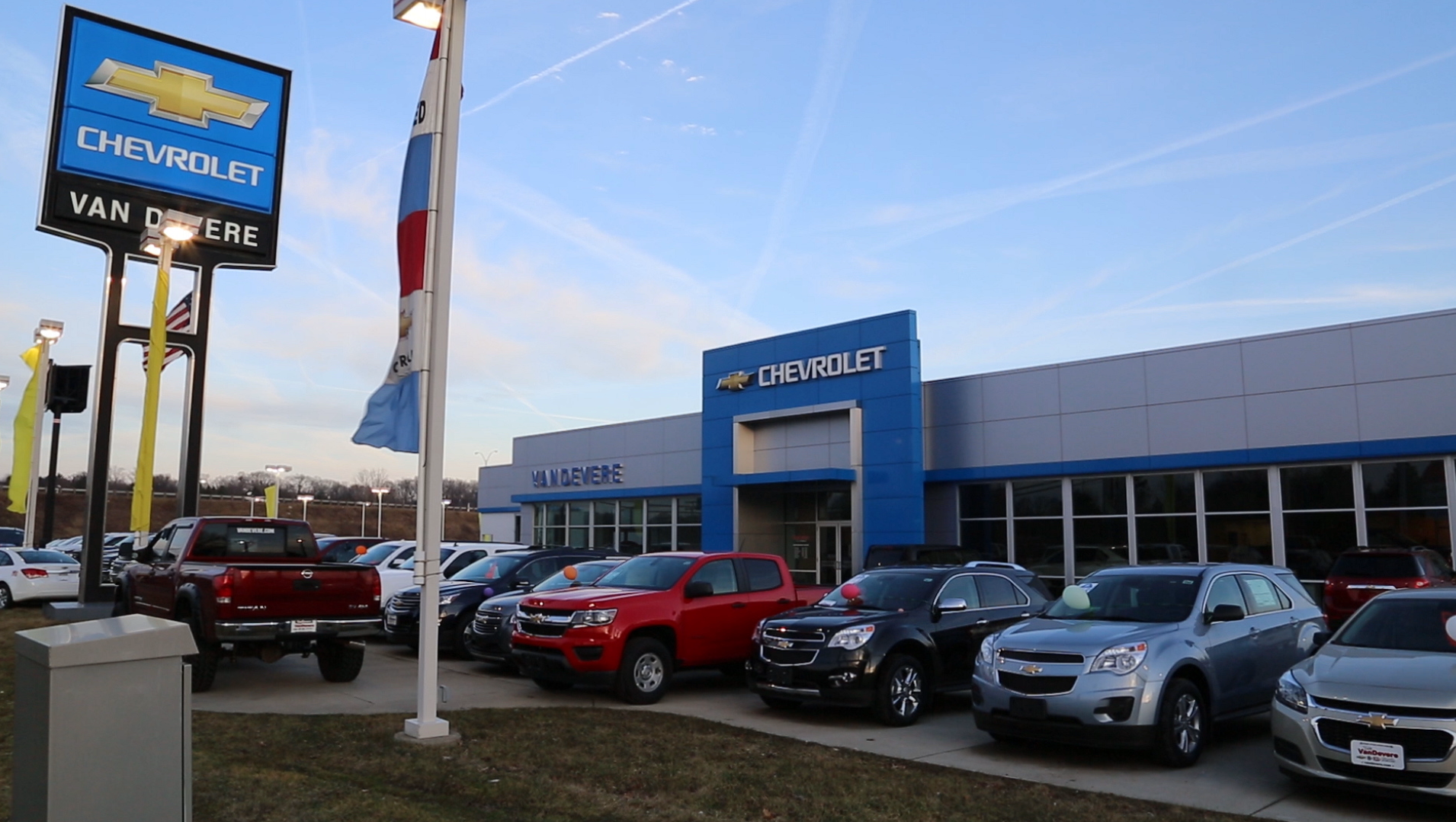VanDevere Chevrolet in Akron, OH Dealership Front
